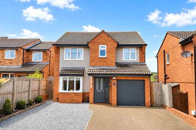 4-bed house on 11, Heron Close, Bedale, £400,000