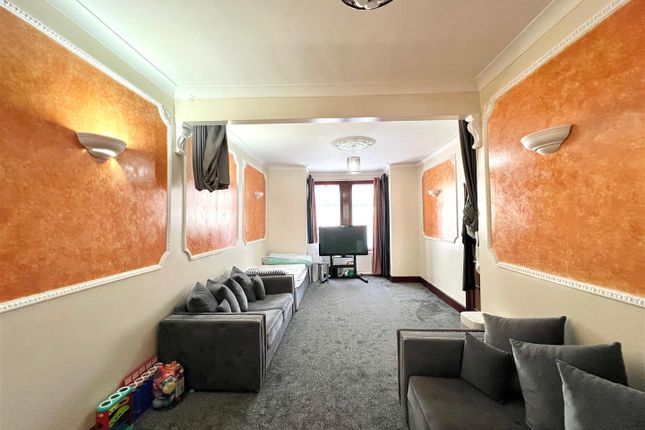 220, Mortlake Road, Ilford photo 3