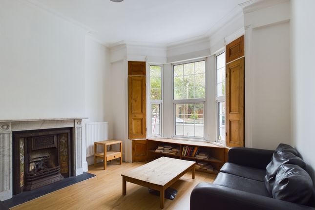 Thumbnail Property to rent in Pulross Road, London