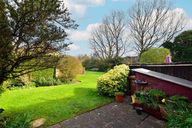 8 De Havilland Way, Abbots Langley photo 4