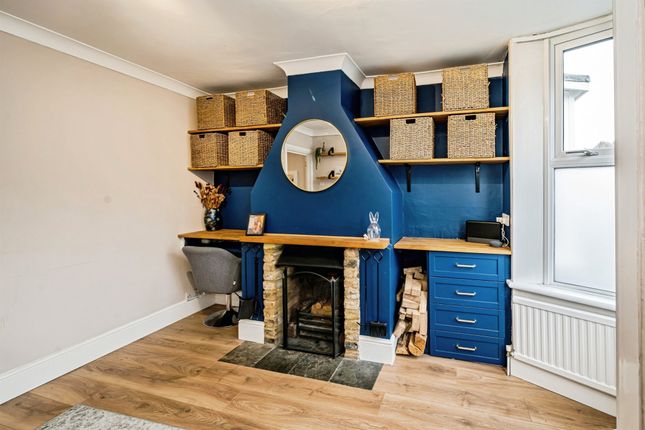 298, Bellingdon Road, Chesham photo 4