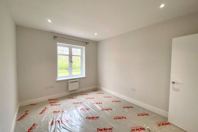 17 Heather Court,, Emerald Avenue, Hampshire photo 4