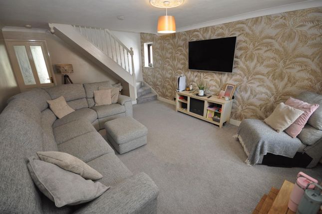 10, St. Georges Close, Thorne photo 3