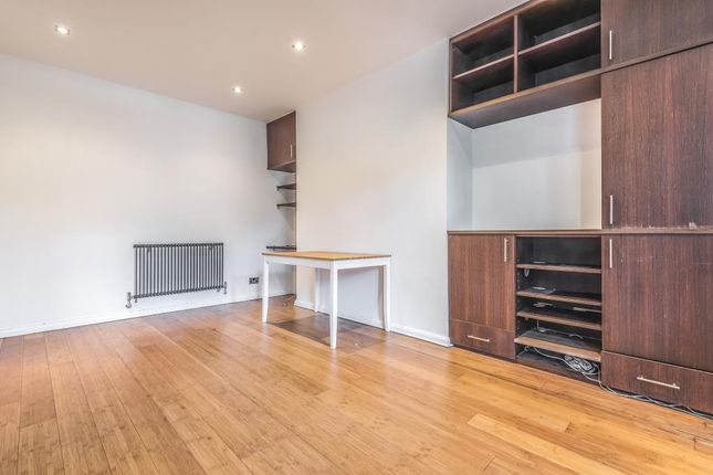 Flat to rent in St. Quintin Avenue, North Kensington