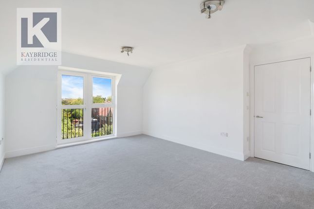 Flat 12, Gainsborough Court 164-170 Kingston Road, Epsom photo 3