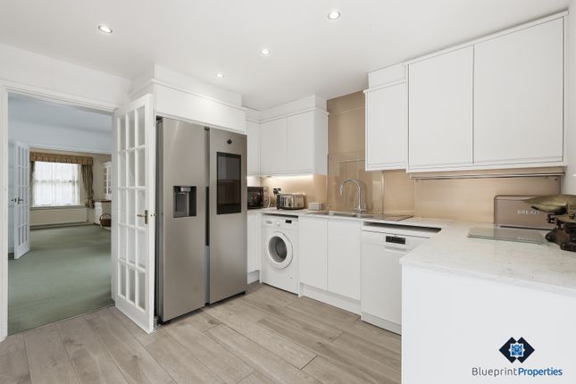 42 Weald Road, Brentwood photo 4