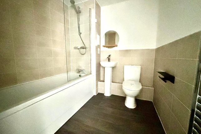 Apartment 71, 47, St Lukes Road, Birmingham photo 4