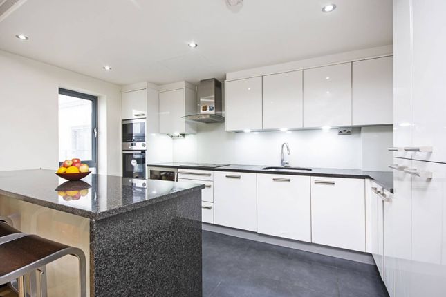 Thumbnail Flat to rent in Beaufort Park NW9, Colindale, London,