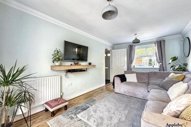 10, Bulrush Place, Trowbridge photo 3