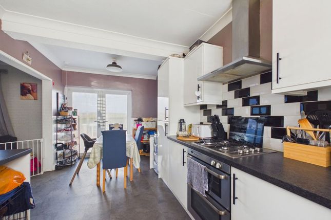 122, St. Peters Road, Whitby photo 3