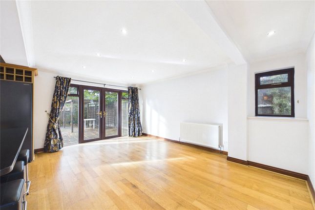 MARKETING CARD, 38, Romans Gate, Tadley photo 3