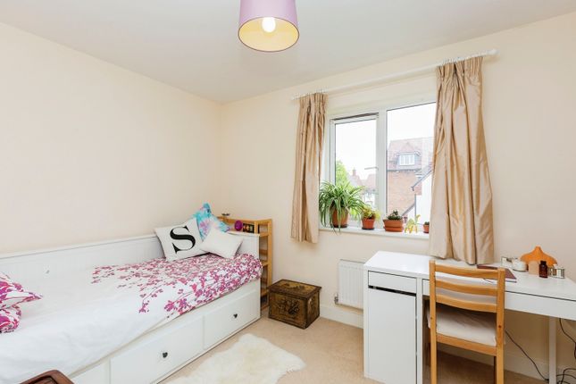 Town house for sale in Pilots Place, Haddenham, Aylesbury