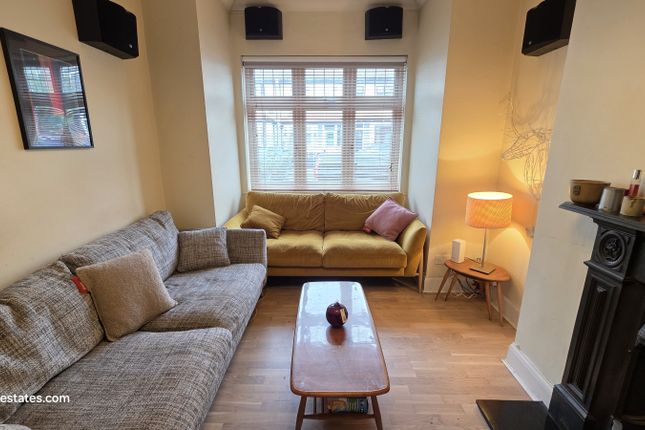 43 Falkland Avenue, London photo 2