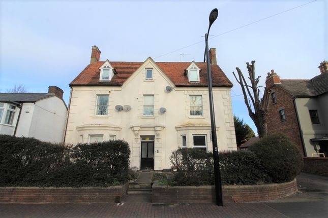 Flat for sale in High Street, Newport Pagnell, Buckinghamshire