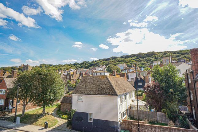 Flat 9 The Moorings, 71, The Bourne, Hastings photo 4