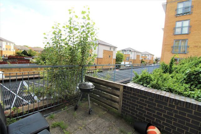 Flat for sale in Waxlow Way, Northolt, Greater London