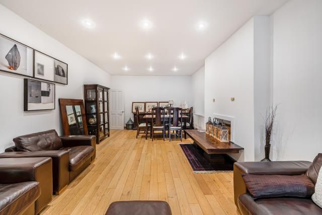 Flat 5, 160, Holland Road, London photo 3