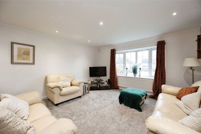 12, Coronation Road, Hampshire photo 3