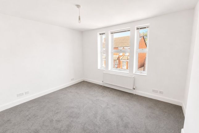 34, Crown Street, Egham photo 4