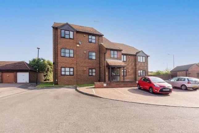 Flat for sale in Raleigh Close, Cippenham, Slough