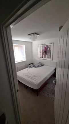 25, Begonia Way, Rugby photo 4
