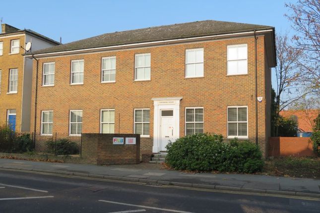 Office to let in Cavendish House, 5 The Avenue, Egham