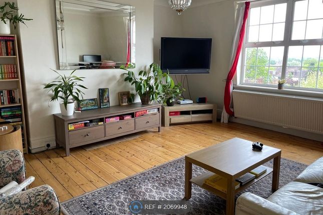Thumbnail Flat to rent in Clarendon Court, London