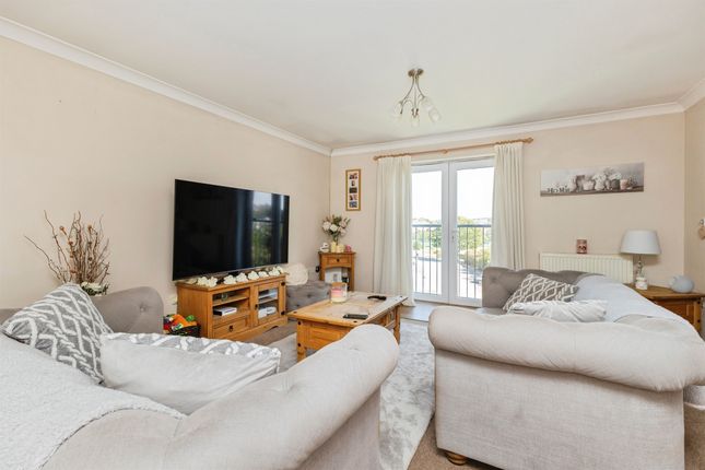 Flat 6, Fearnley Court, Cricketers Green, Torquay photo 4