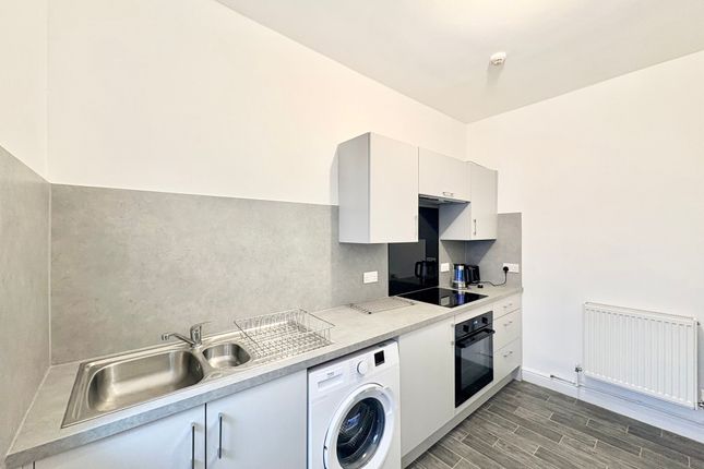 2-bed flat on 10, Holden Street, Nottingham, £950/mo