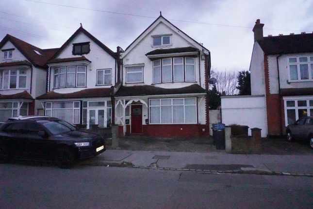 Thumbnail Flat for sale in Galpins Road, Surrey