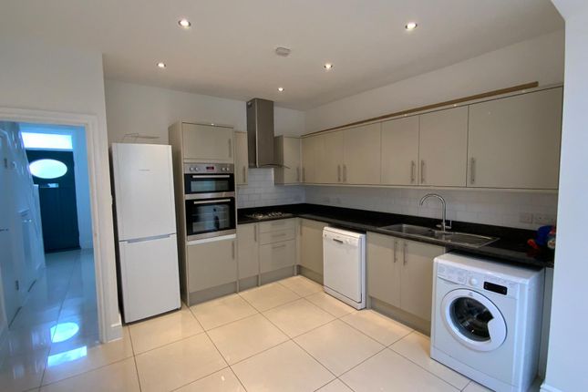 4 bed end terrace house to rent in Keble Street, Earlsfield SW17