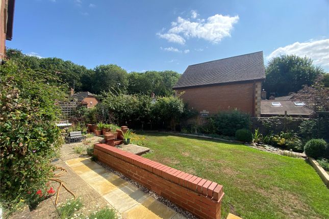5, Hinton Manor Court, Northamptonshire photo 3