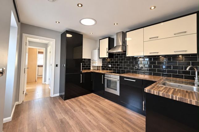 278B, Hall Lane, London photo 3