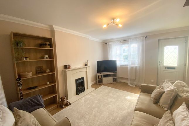 21, St. James Close, Leeds photo 4