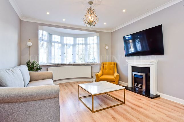 81, Mimms Hall Road, Potters Bar photo 2
