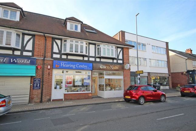 2-bed flat on Lymington Road, Christchurch, £150,000