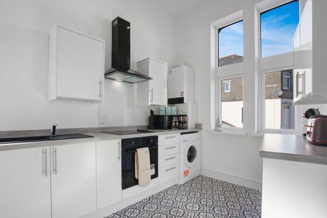 Flat 2, 77 Craddock Street, Cardiff photo 4