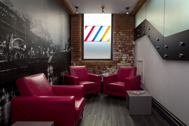 Roomzzz City - Smart, Manchester photo 5