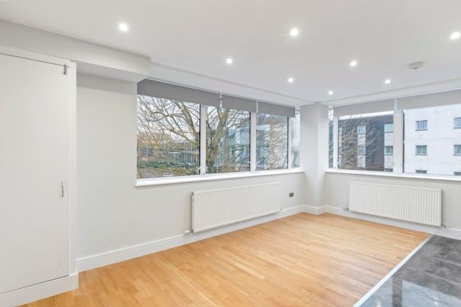 Flat 19, Hayley House,, London Road, Berkshire photo 2