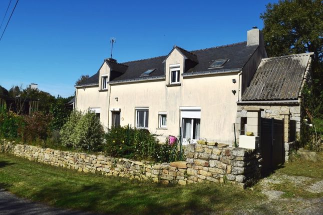 Detached house for sale in 56630 Langonnet, Morbihan, Brittany, France