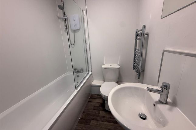Bathroom.Jpeg