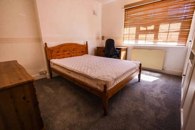 Flat to rent in Stanfield Road, Winton, Bournemouth