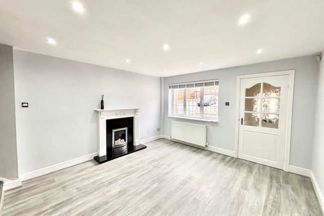 27, St. Marks Street, Tameside photo 3