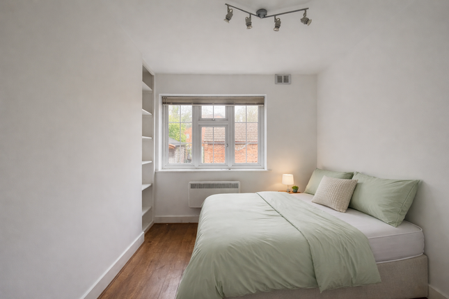8, Maxwell Road, Northwood photo 2