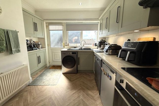 41 East Park Avenue, Blackburn photo 4