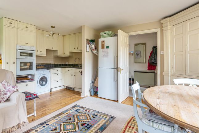 3 East Lodge,, Chantry Court, Tetbury photo 3