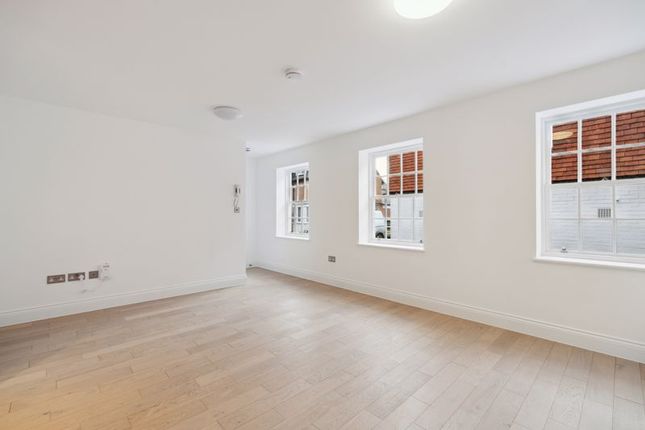 Flat 3, 15-17 West Street, Marlow photo 4