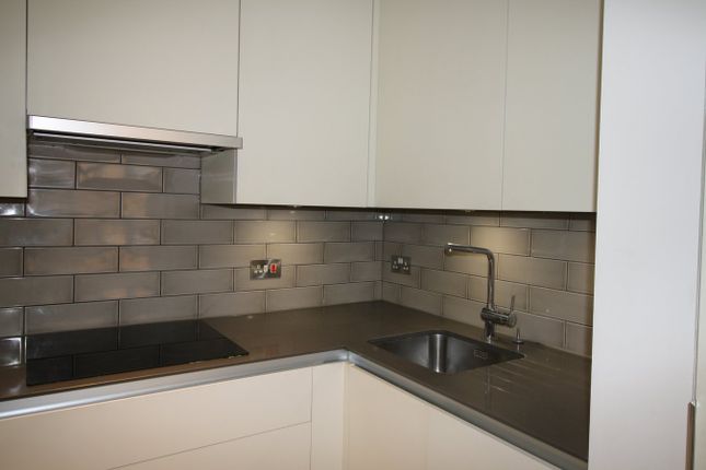 Flat 24, 23, Maud Street, London photo 3