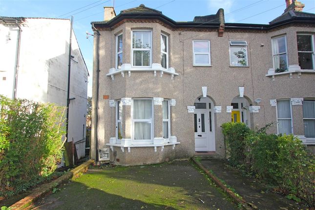 Flat for sale in Avondale Road, South Croydon