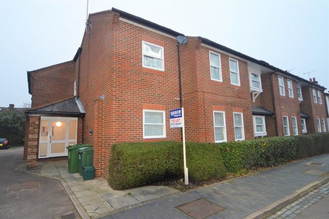 Thumbnail Flat to rent in Heath Road, St Albans